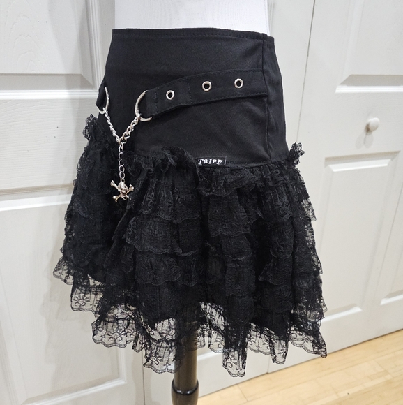 SOLD~Dolls Kill Tripp NYC Goth Black Crinoline Lace Tutu belt Skull Mini Skirt M - Picture 3 of 8